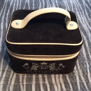JUICY COUTURE TRAVEL CASE!